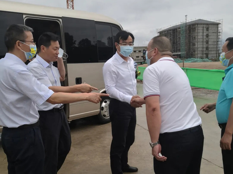 漢中市市委書記鐘洪江一行親臨文旅場館建設(shè)項目地檢查指導(dǎo)工作